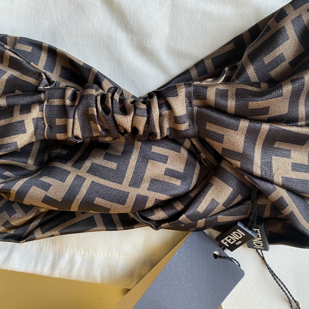 Fendi - Picture 8 of 15